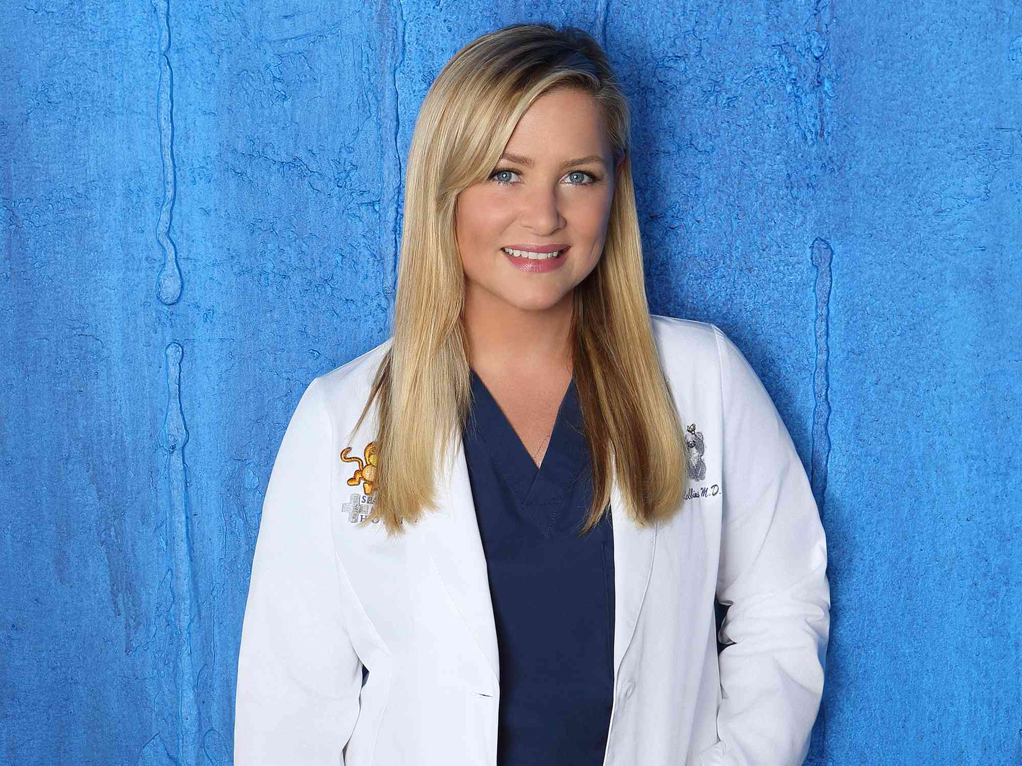 paging jessica capshaw! “grey's anatomy” season 20 will see the return of dr. arizona robbins among new faces