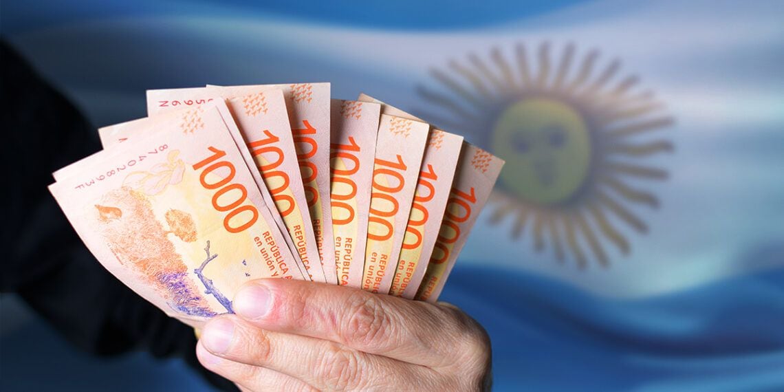 cambio de peso argentino a peso chileno hoy, 20 de abril: valor, precio, qué es y a cuánto está el dólar blue