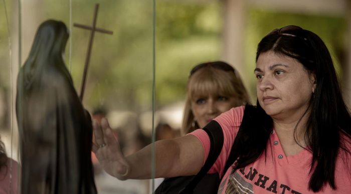 tras destrozar a la oposición, milei participará en roma de la canonización de la primera santa argentina: quién era mama antula