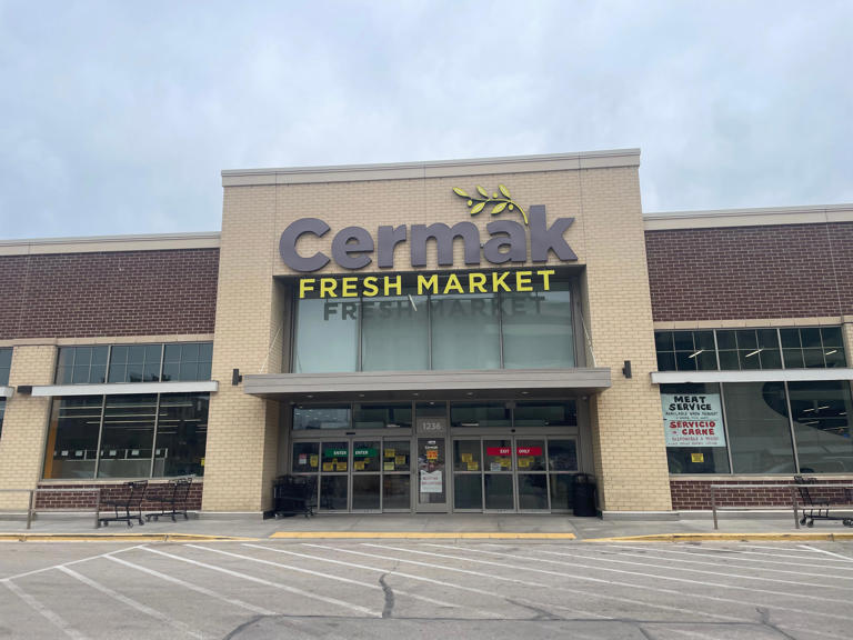 Cermak Fresh Market in Walker's Point has reopened