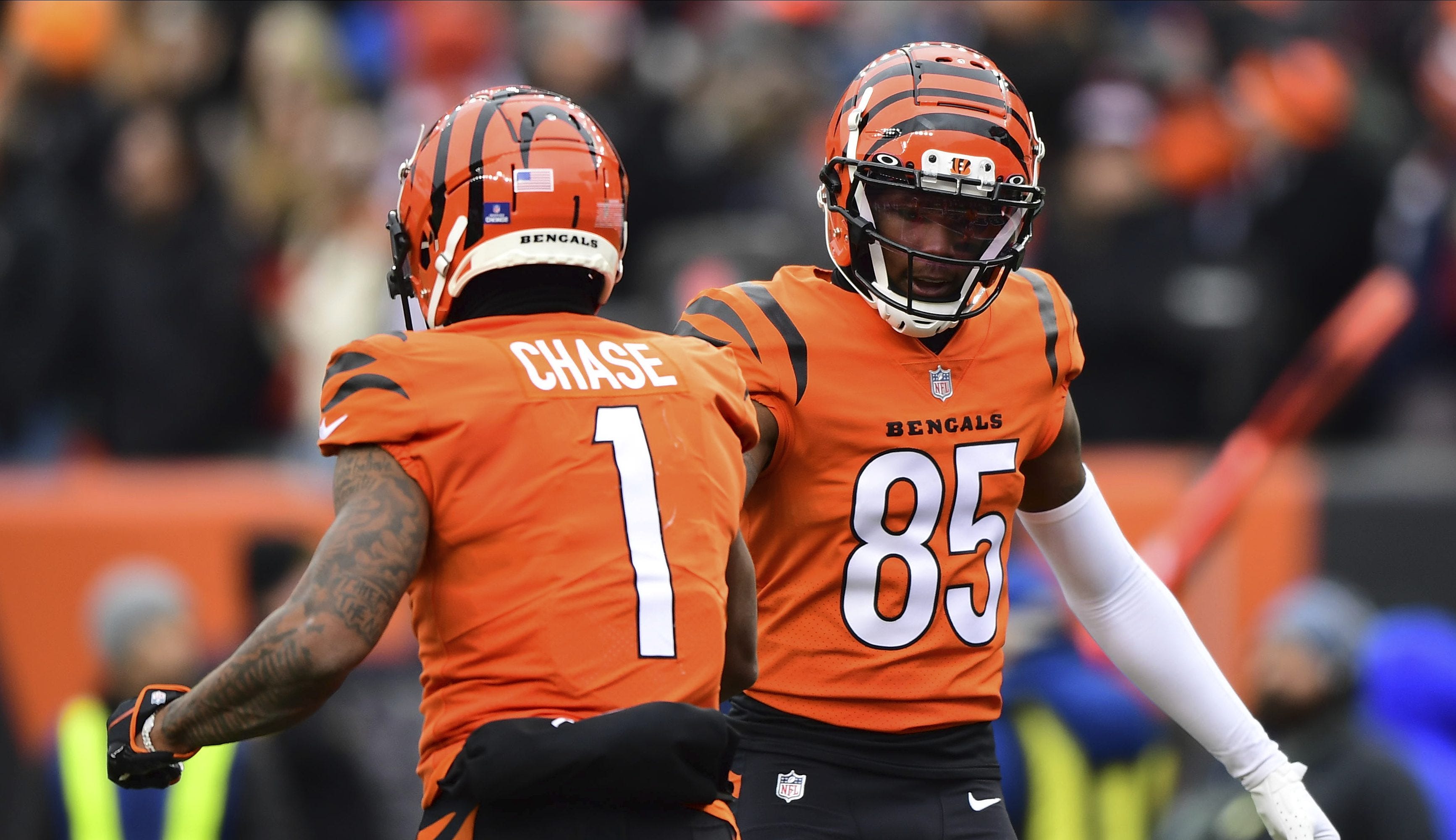 bengals wrs ja'marr chase and tee higgins on why the bears should trade the no. 1 nfl draft pick