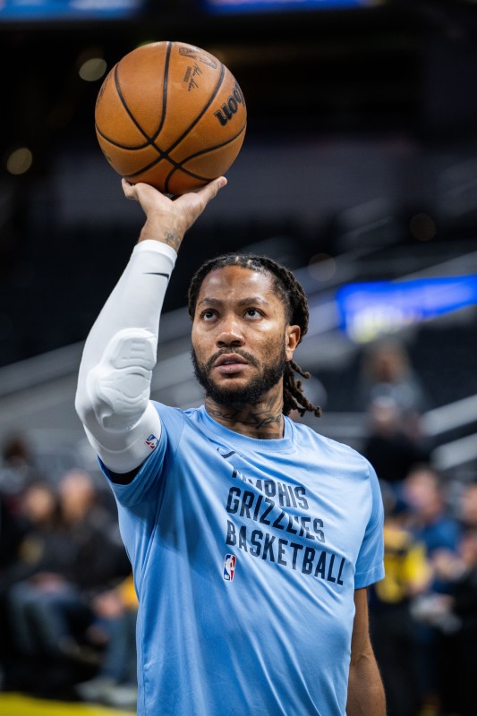 derrick rose made nba history in grizzlies-hornets game
