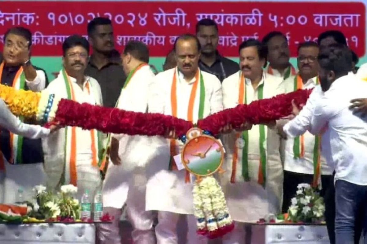 baba siddiqui joins ajit pawar's ncp days after quitting congress