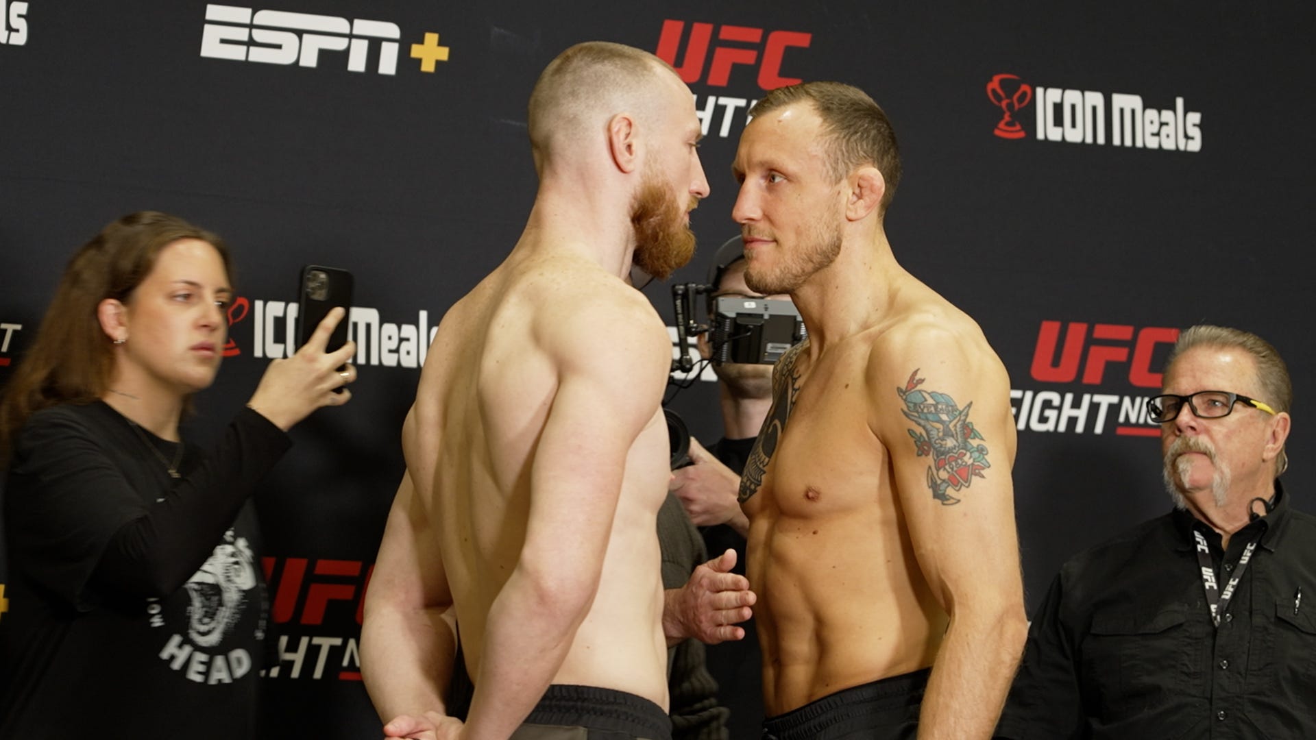 ufc fight night 236 play-by-play and live results
