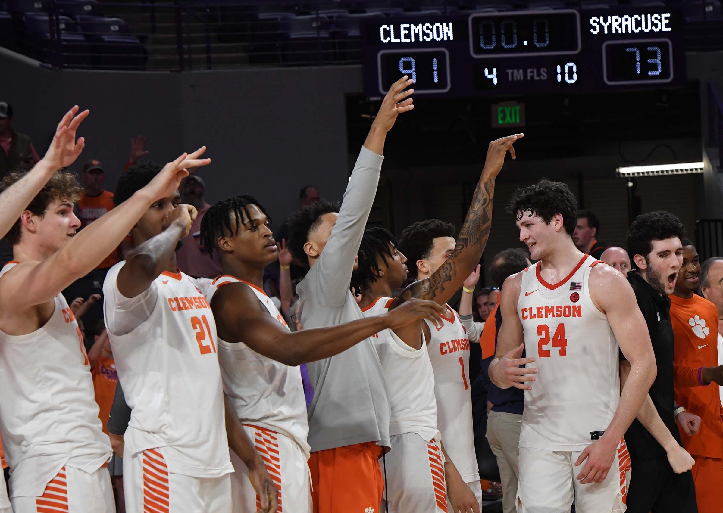 Joe Girard Leads Clemson Past Syracuse, 77-68