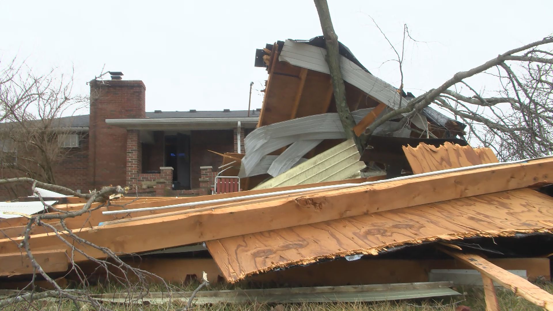 EF-1 Tornado Leaves Behind String Of Damage In Parts Of Kentuckiana