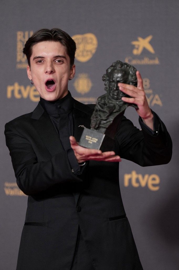 la alfombra roja de los premios goya 2024: los outfit de la gala del cine español