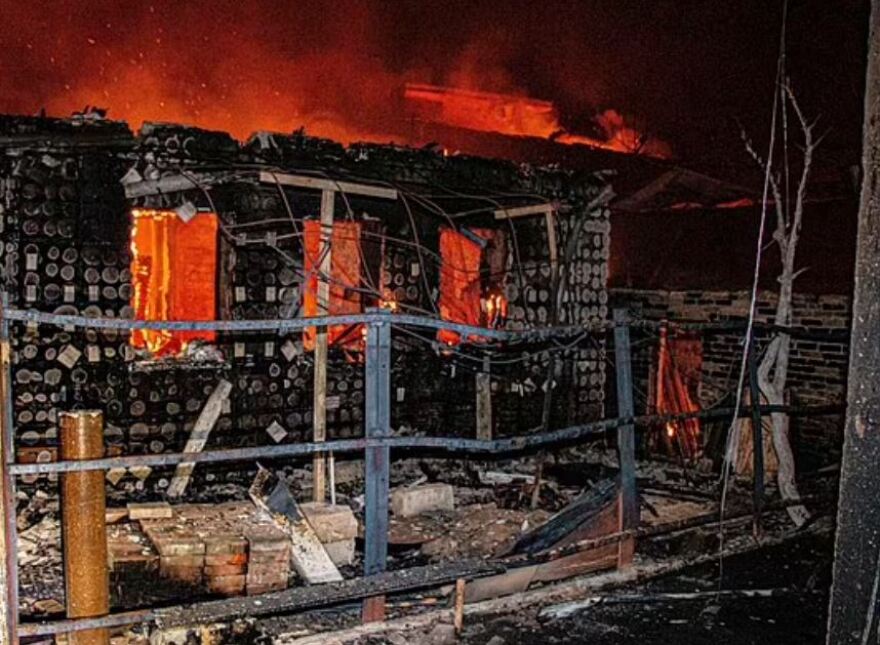 ουκρανία: πενταμελής οικογένεια κάηκε ζωντανή μέσα στο σπίτι της όταν ρώσοι άνοιξαν πυρ σε πρατήριο καυσίμων