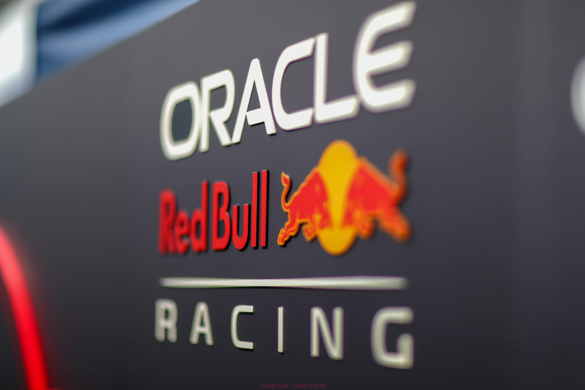 red bull racing presenteert teamkit voor 2024-seizoen | f1 shorts