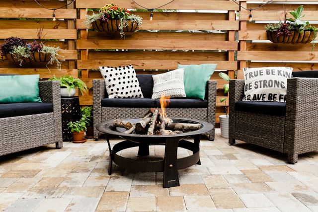 17 horizontal fence ideas we love for a private yard