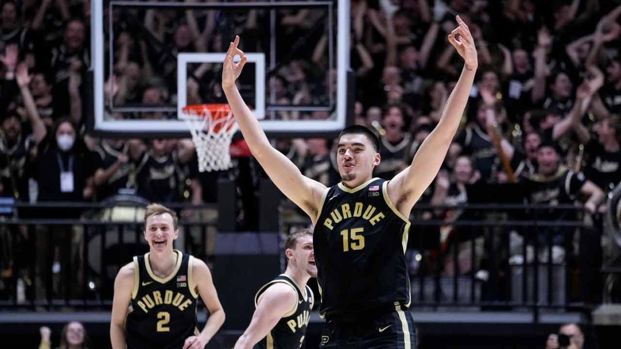 canada’s zach edey hits first career three-pointer as purdue crushes indiana