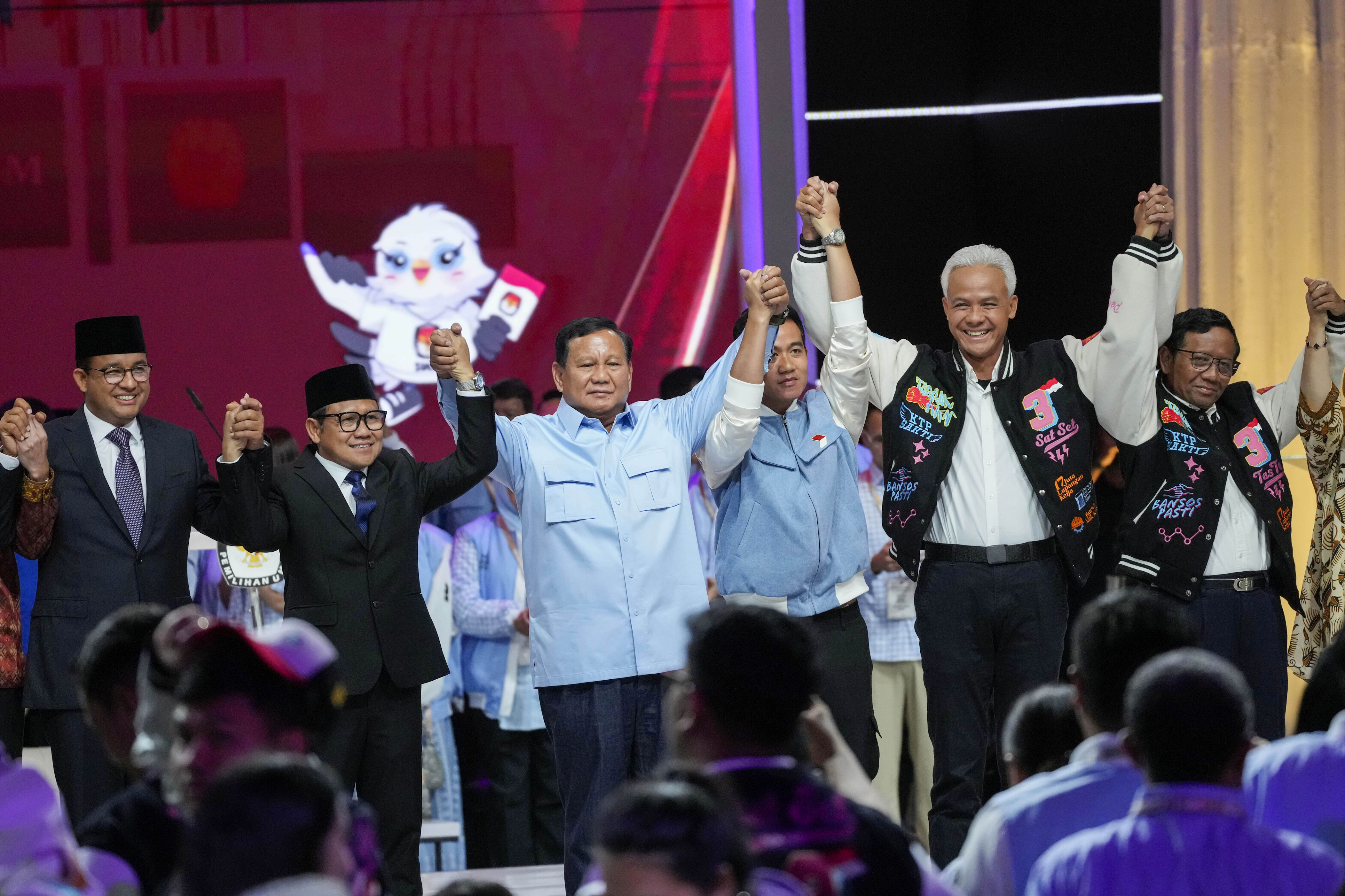 tiktok-bestefar med blodig fortid ligger best an foran valget i indonesia