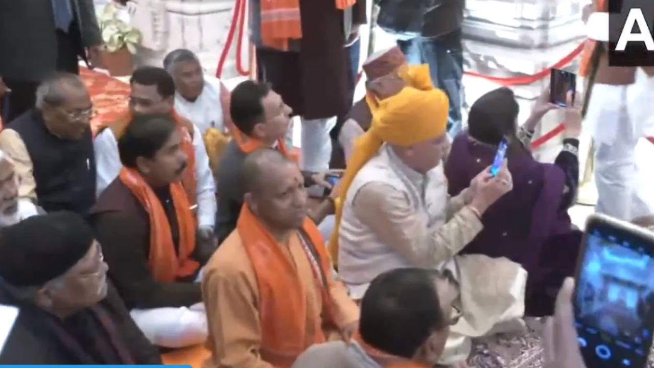 up cm yogi adityanath visits ayodhya's ram temple with other mlas