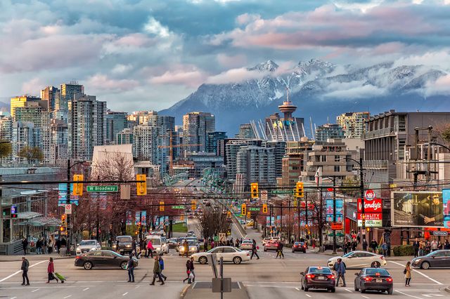 9 best places to live in canada, according to local real estate experts