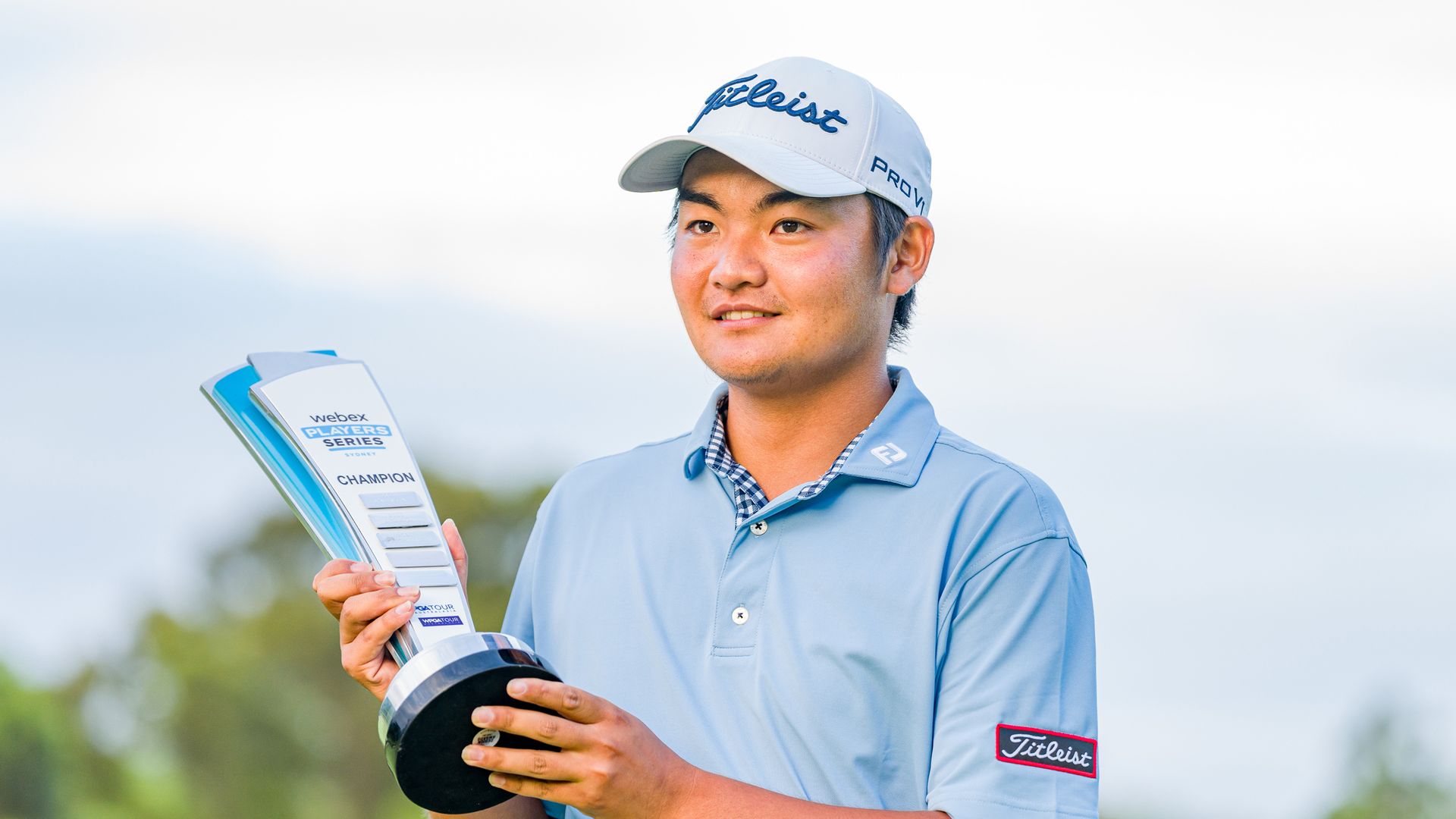 meet the 22-year-old new zealander who just matched a tiger woods win record