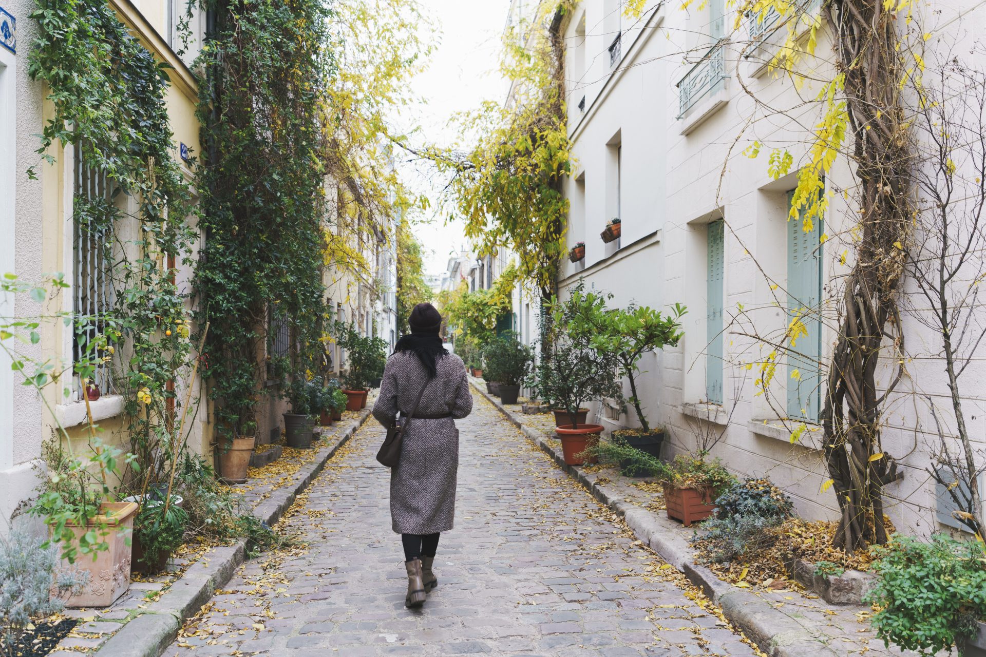 <p>Let's head to the 14th arrondissement to wander down Rue des Thermopyles. Full of charm and poetry, you'll adore this cobblestone street for its colorful facades, wooden shutters, and buildings adorned with climbing plants.</p>