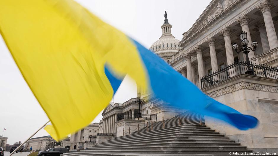 el senado de estados unidos aprueba crucial ayuda a ucrania