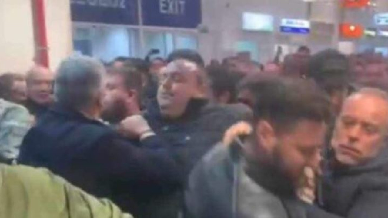 ένταση στην αλεξανδρούπολη - αγρότες προσπάθησαν να μπουν στο αεροδρόμιο - βίντεο