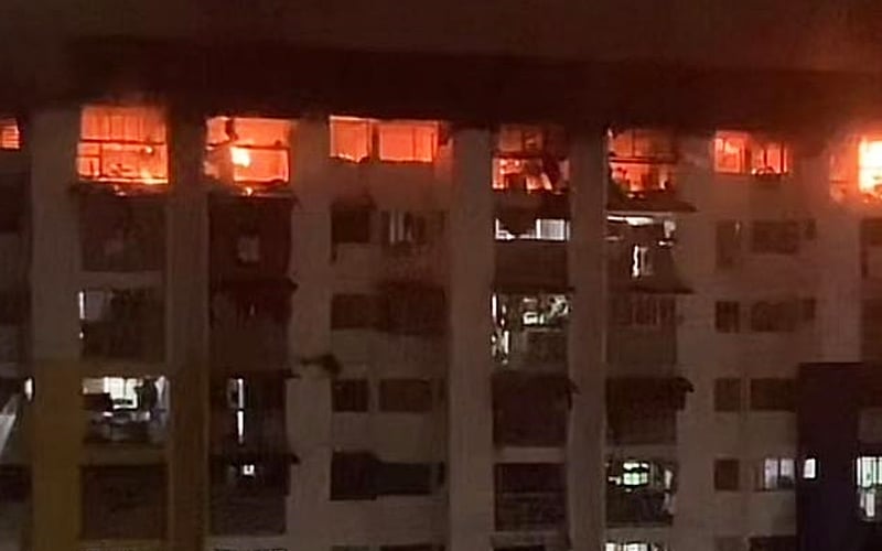 6 units of low-cost flats in cheras catch fire