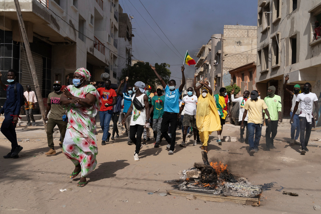 tonåring död efter protester i senegal
