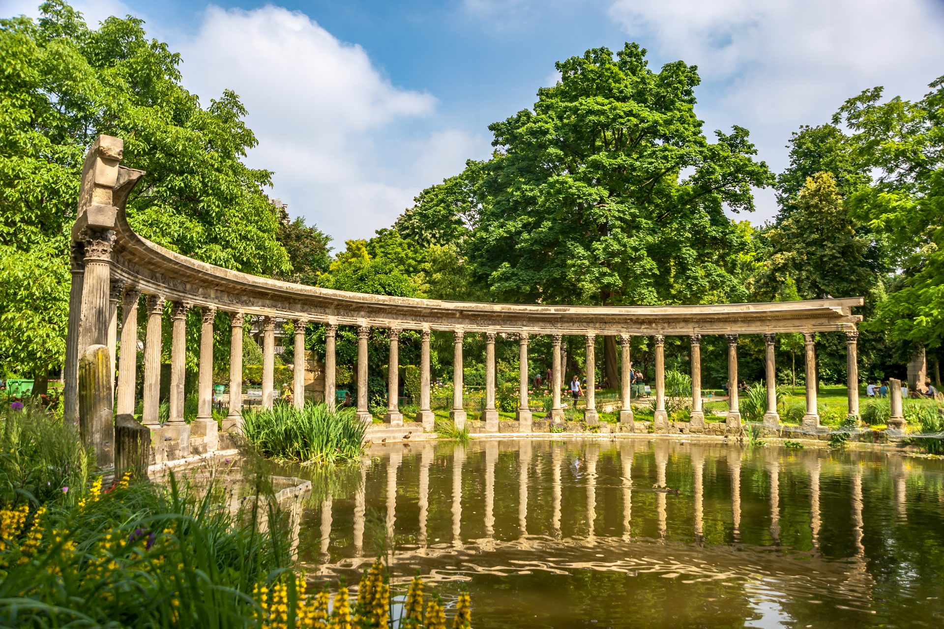 <p>In the 8th arrondissement, Parc Monceau is a haven of peace and elegance. Built in the 18th century in an Anglo-Chinese style, it's considered the "chicest" of Parisian parks. Its architecture and greenery inspired the French artist Claude Monet, who painted it six times.</p>