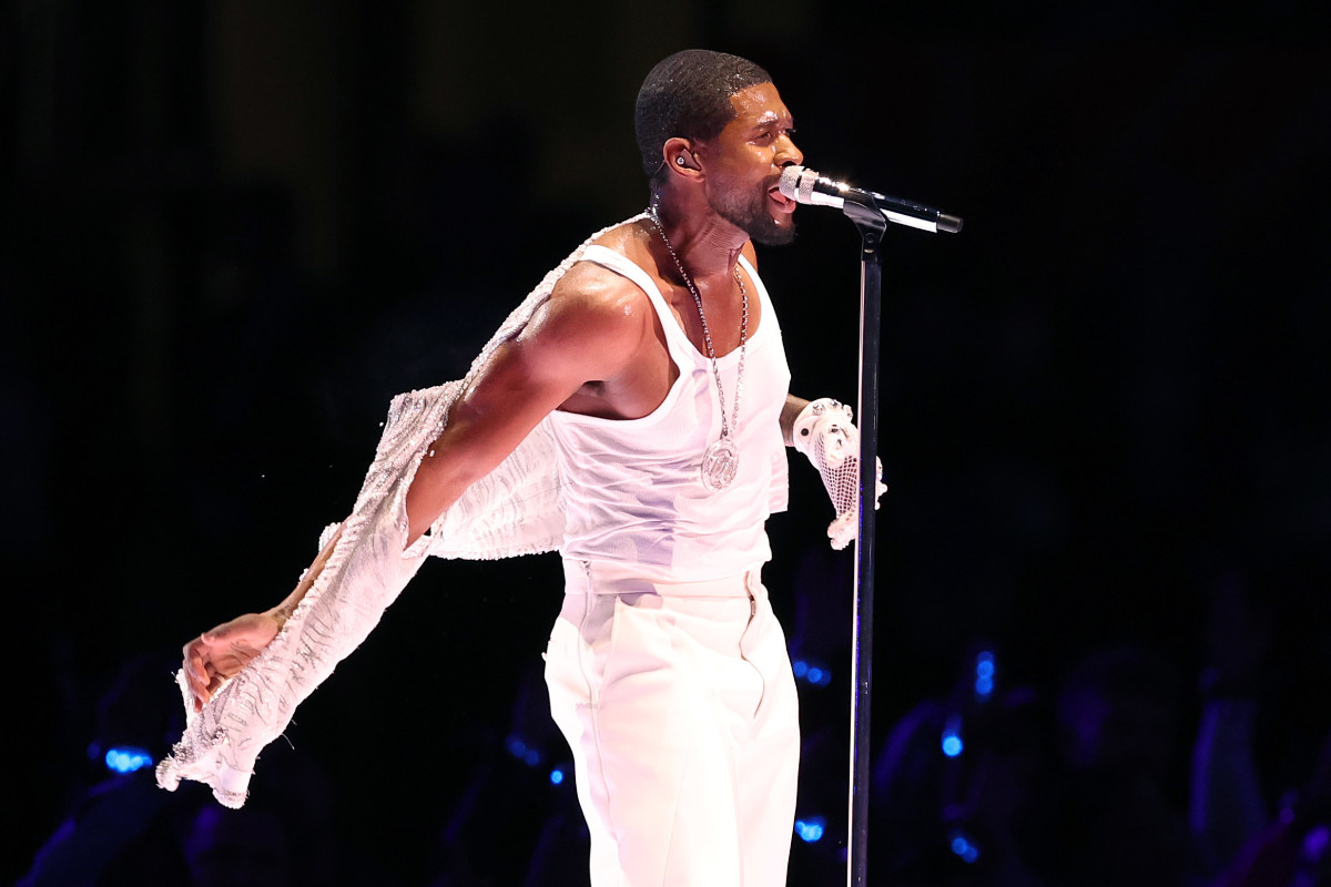 Usher Made History With His Super Bowl Halftime Show Performance