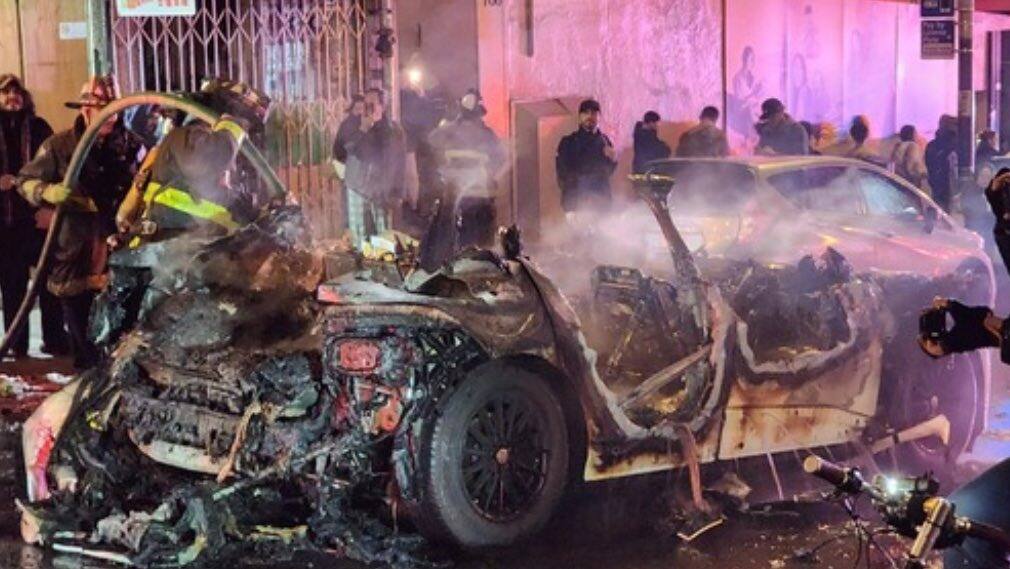 mit feuerwerk in brand gesetzt: mob zerstört selbstfahrendes taxi in san francisco
