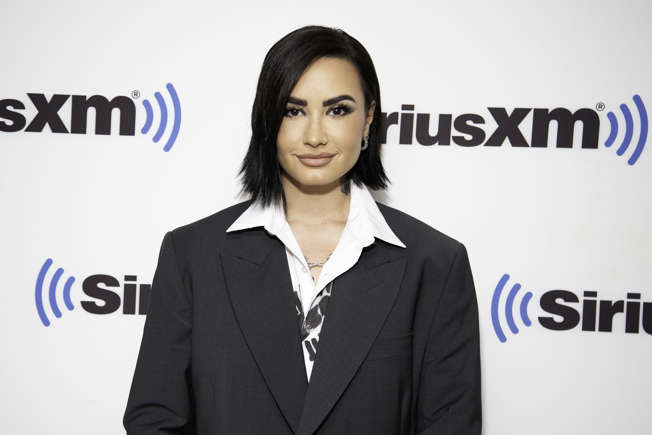 Demi Lovato: op afstand blijven