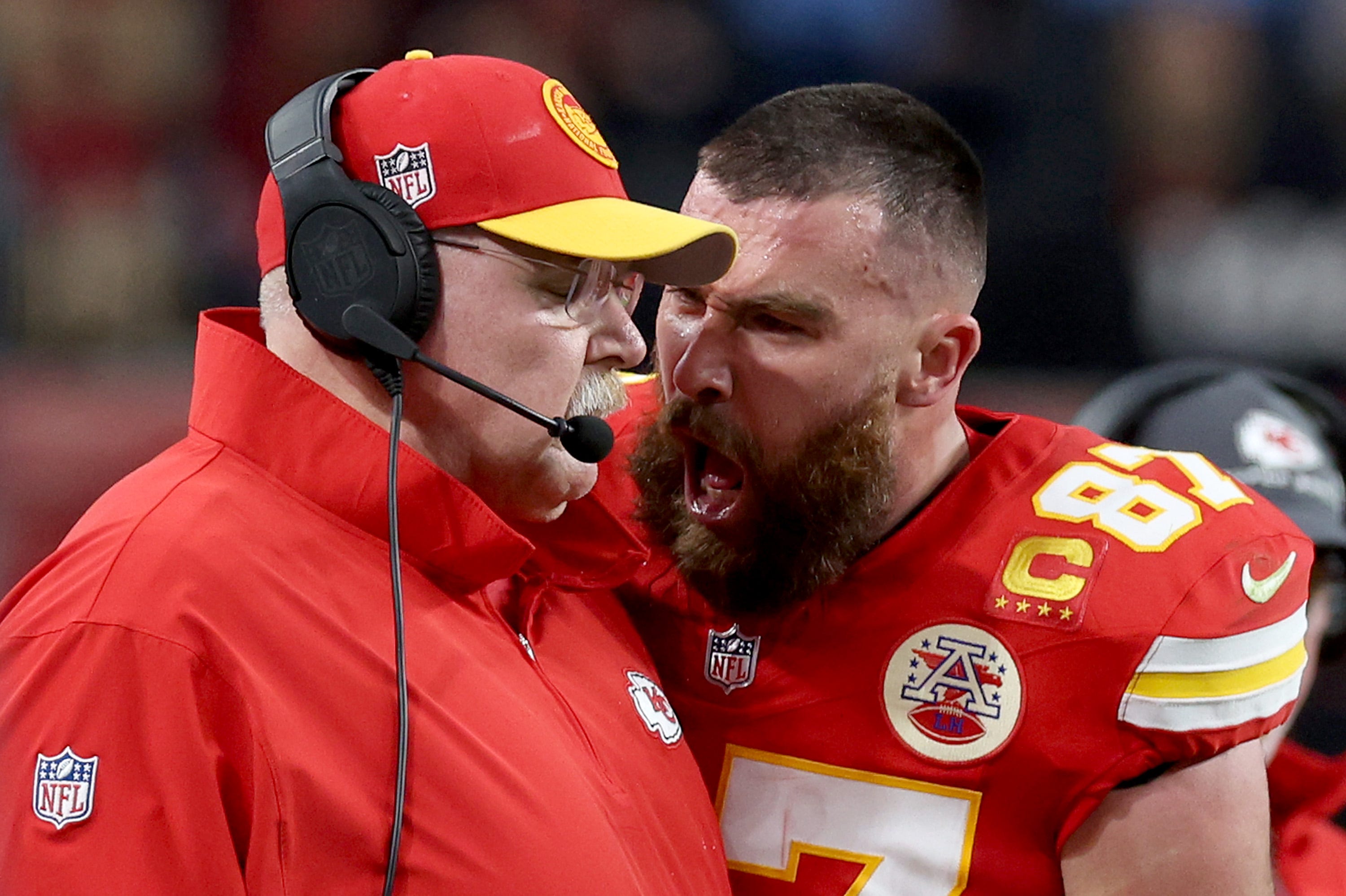 Chiefs TE Travis Kelce yells at coach Andy Reid on Super Bowl sideline