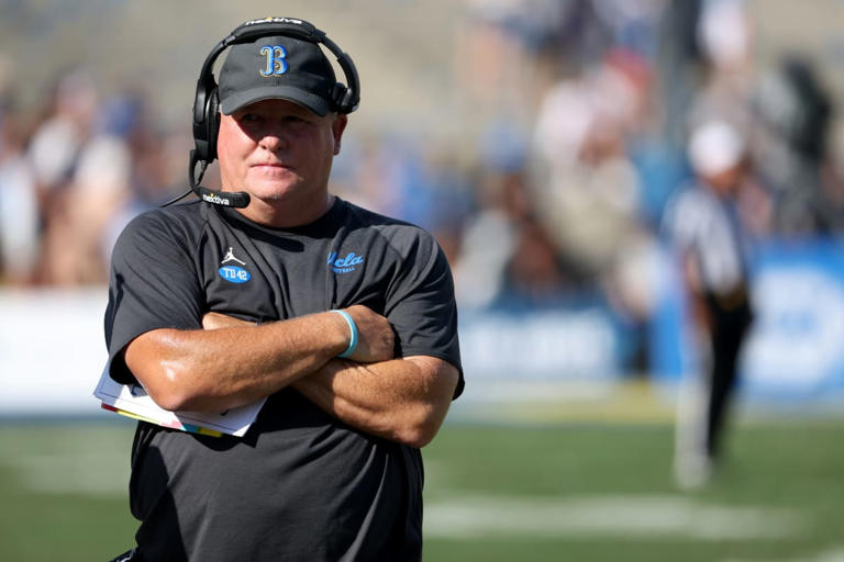 UCLA Football: Fans, Pundits Offer Takes On Chip Kelly's Defection For ...