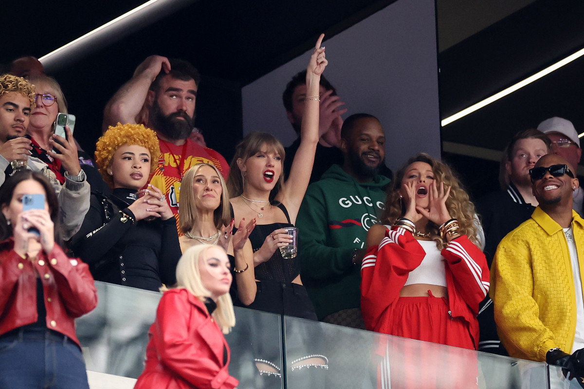 Jason Kelce nombra la parte «más genial» de la relación de su hermano con Taylor Swift