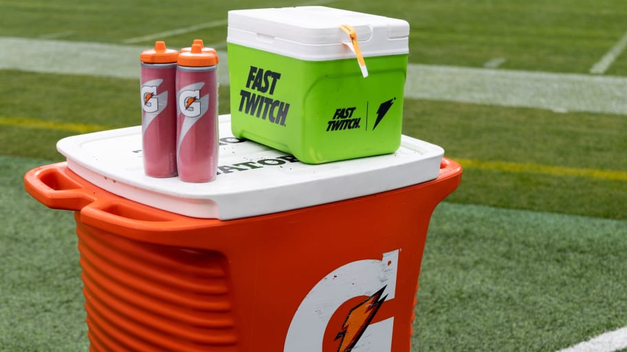 What Color Was The Gatorade Bath In Super Bowl 2024   BB1i8l7C.img