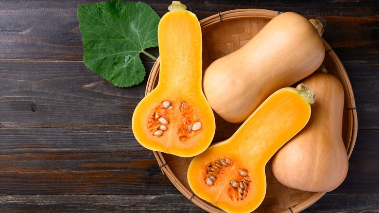 Butternut Squash Vs Acorn What S The Difference   BB1i8nC1.img