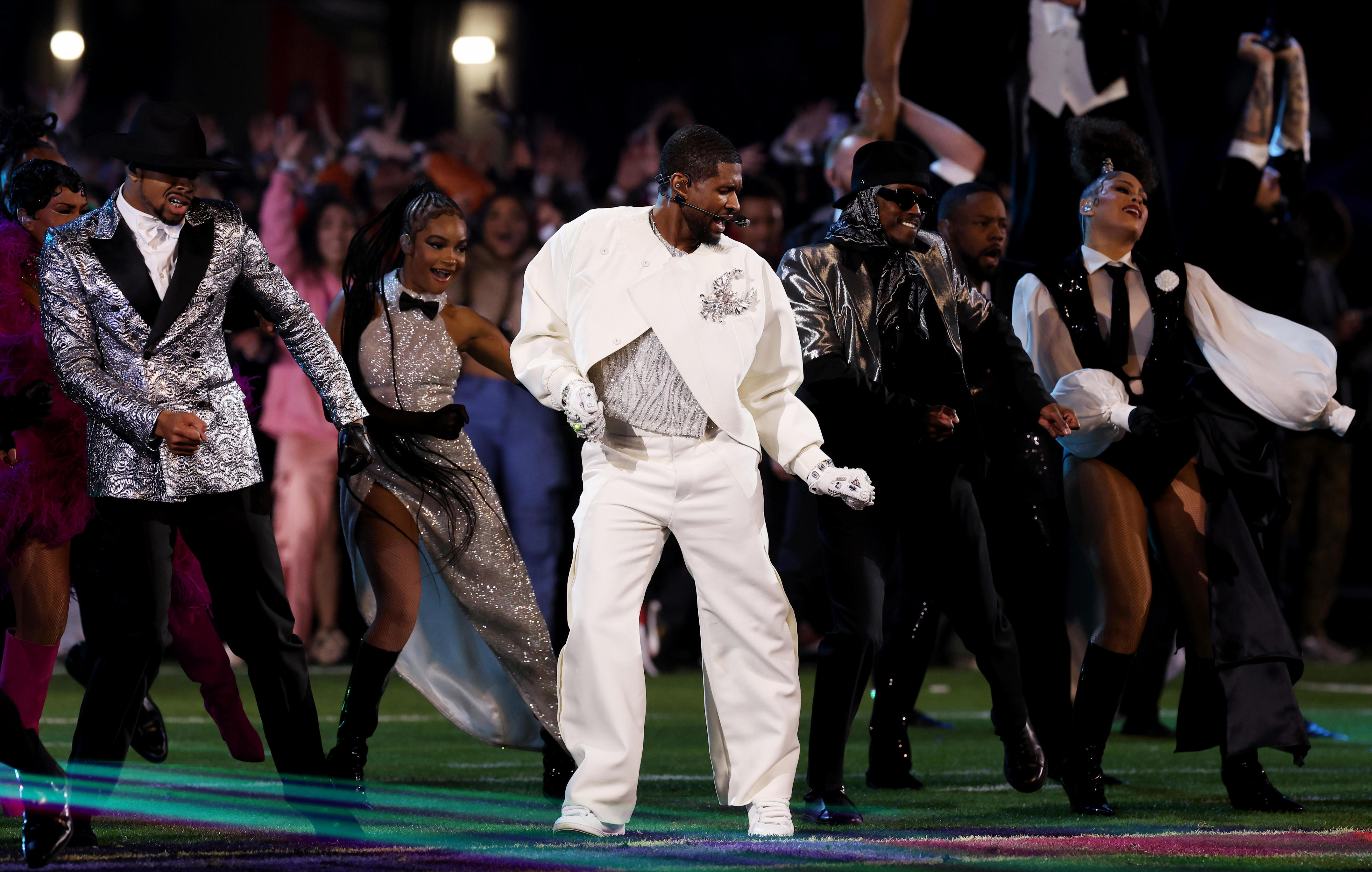 Usher's Super Bowl Halftime Show: Get "Caught Up" On The Setlist