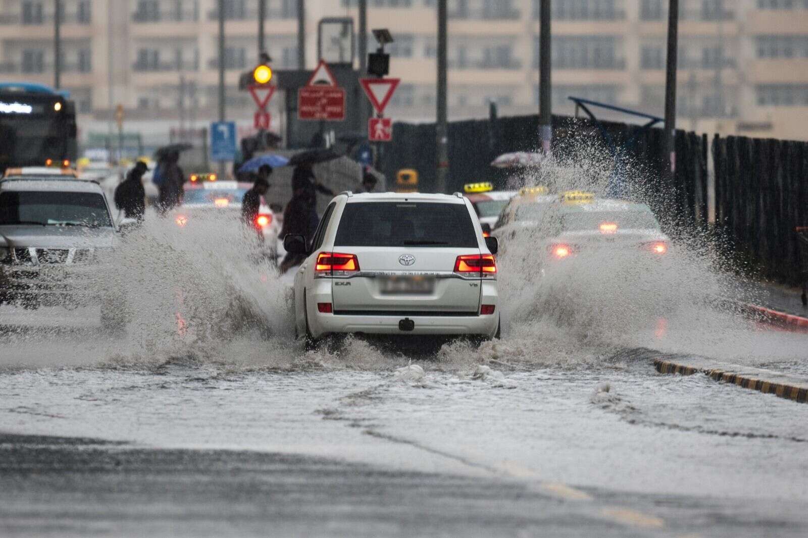 uae weather: residents alerted of heavy rain, dust storm in some areas