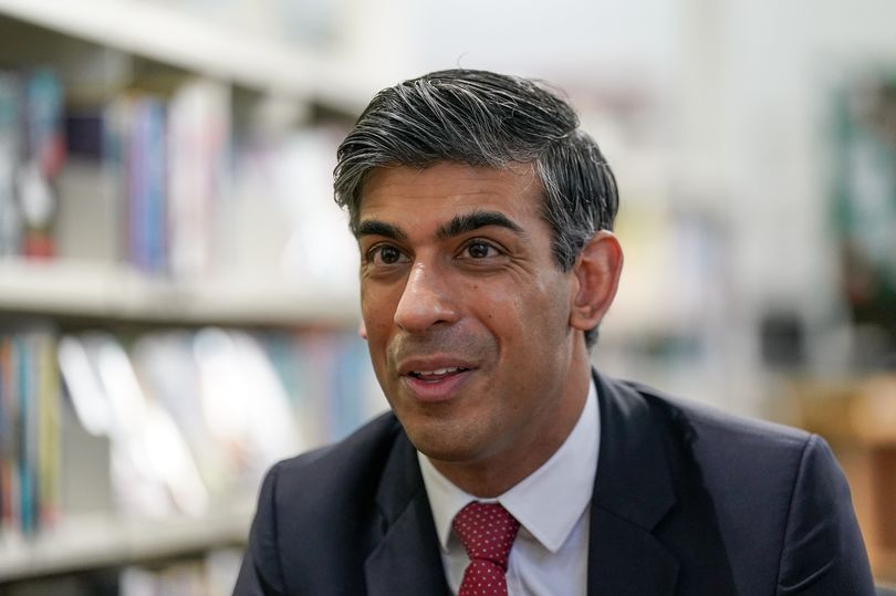 rishi sunak insists everything is fine despite warning uk may go into recession this week