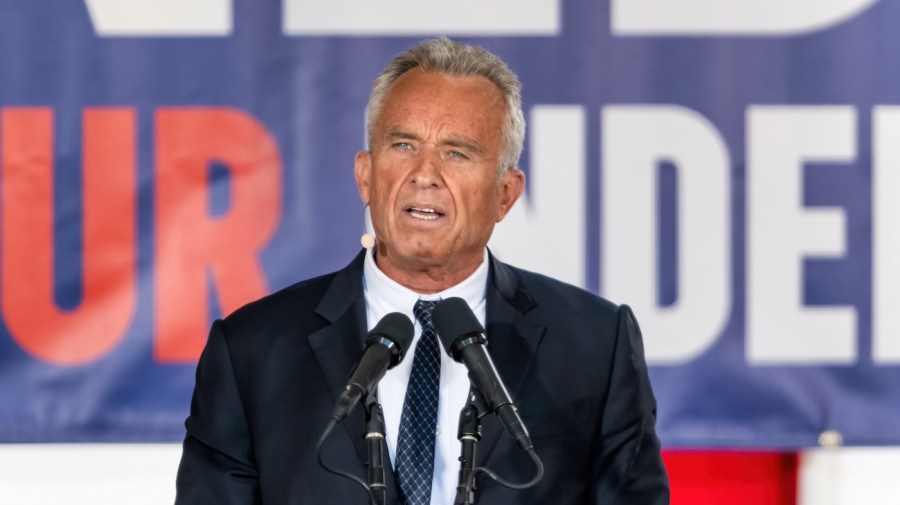 RFK Jr. Apologizes To His Family After Super PAC’s Super Bowl Commercial