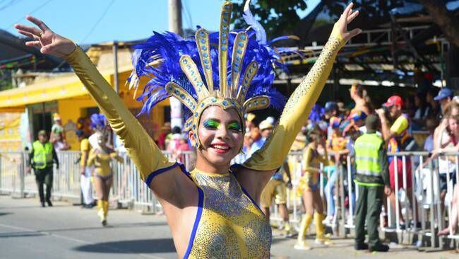 Este Lunes Habrá Brillo Y Tradición En La Gran Parada De Comparsas En ...