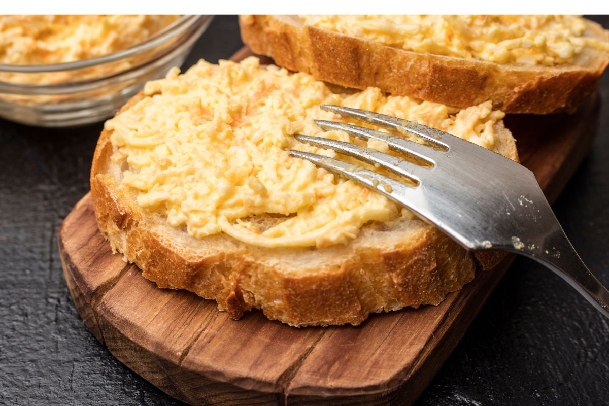 Candied garlic The delicious, easytomake spread offering exceptional