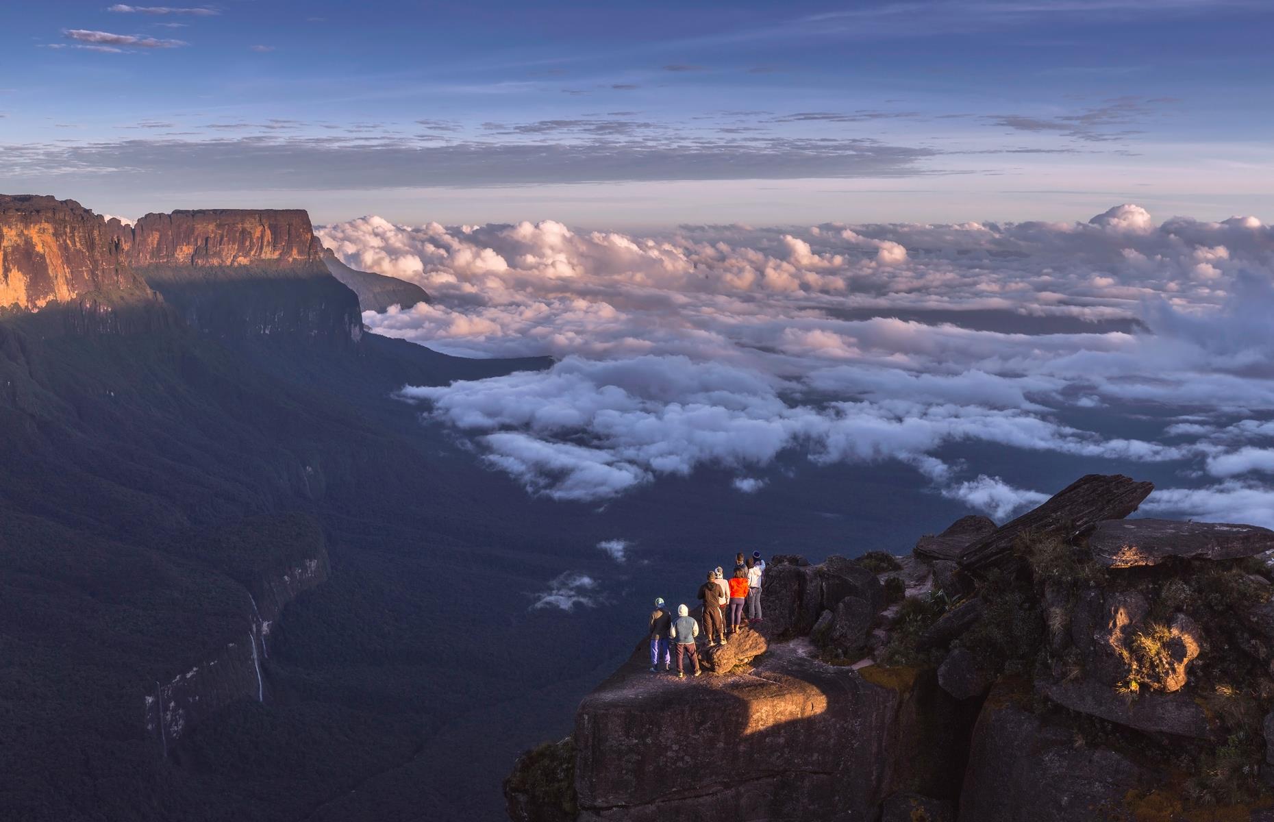 <p>Sir Arthur Conan Doyle’s 1912 novel <em>The Lost World</em> imagines a lonely plateau in South America where dinosaurs and ape-men roam. The flat-topped Mount Roraima is said to be the inspiration for his work.</p>