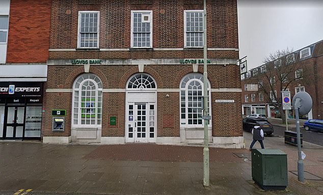 lloyds bank customers 'gasped' when queuing woman, 26, pushed over alzheimer's sufferer, 82, 'during a catastrophic loss of temper' and left the frail pensioner with fractures which killed her, court told