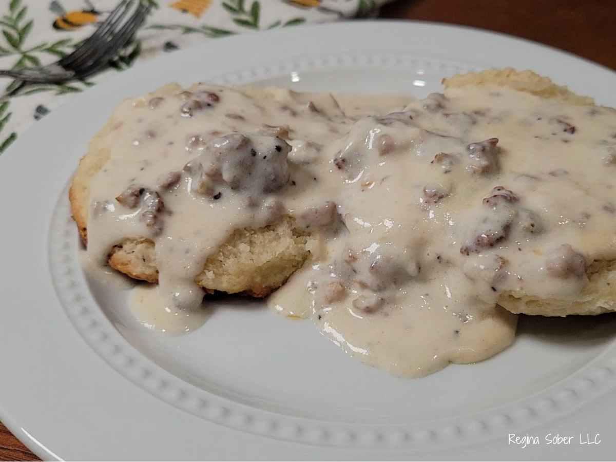 Homemade Sausage Gravy with Biscuits