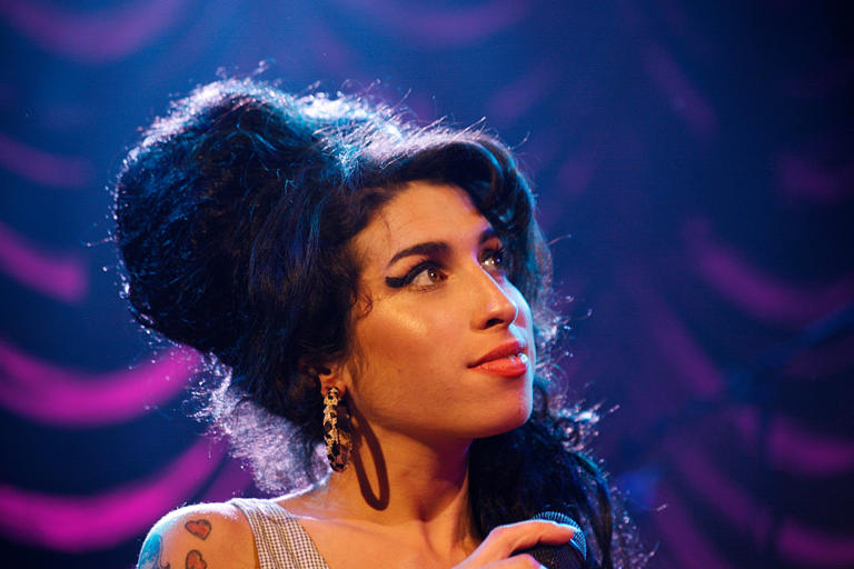 Amy Winehouse fans call for 'arrest' of biopicmakers after Marisa