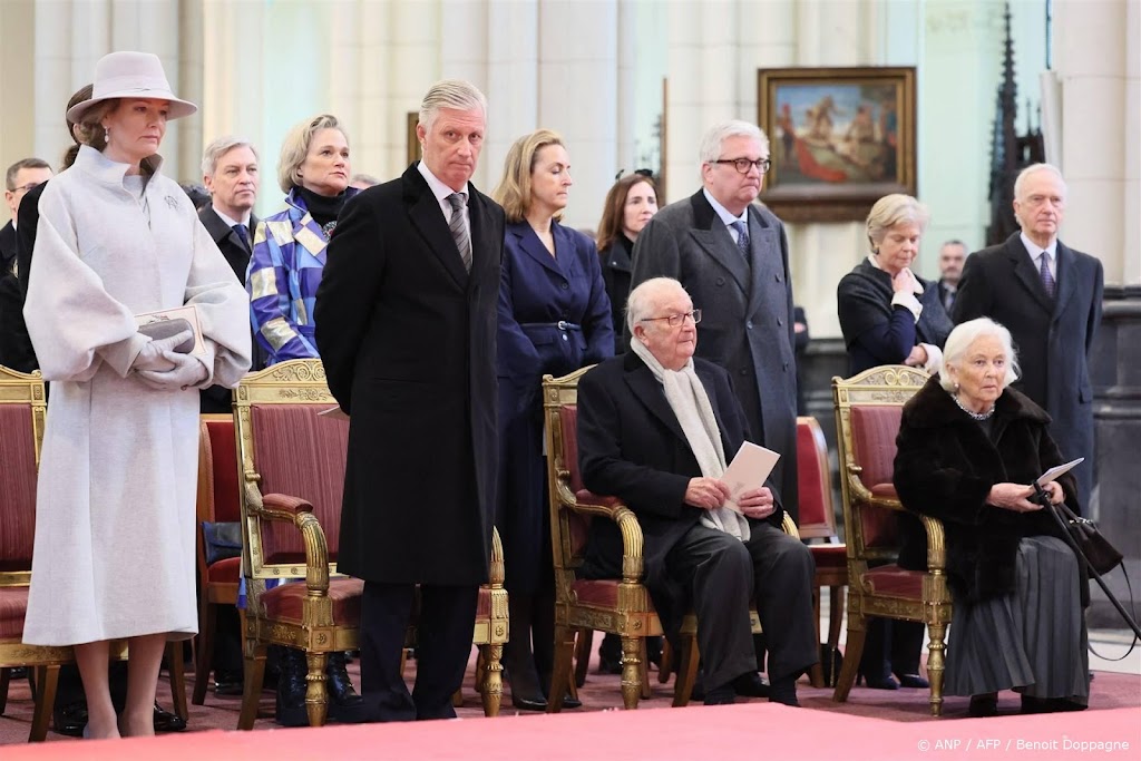 belgisch koningshuis herdenkt overleden familieleden