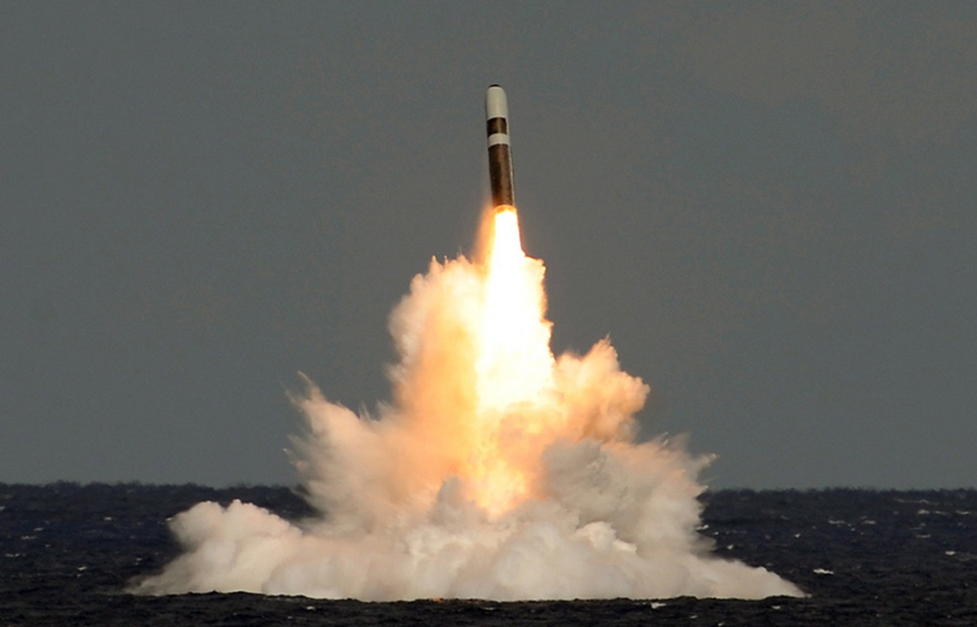 uk nuclear missile test fails - again - after trident missile belly flops into ocean