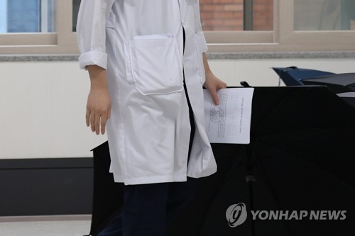 '업무복귀명령' 대다수 불응…전남대·조선대병원 복귀자 30여명
