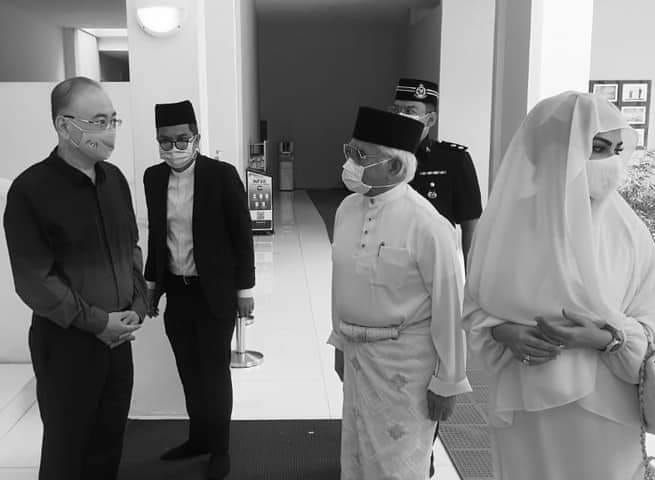 dr wee expresses condolences to abdul taib's family