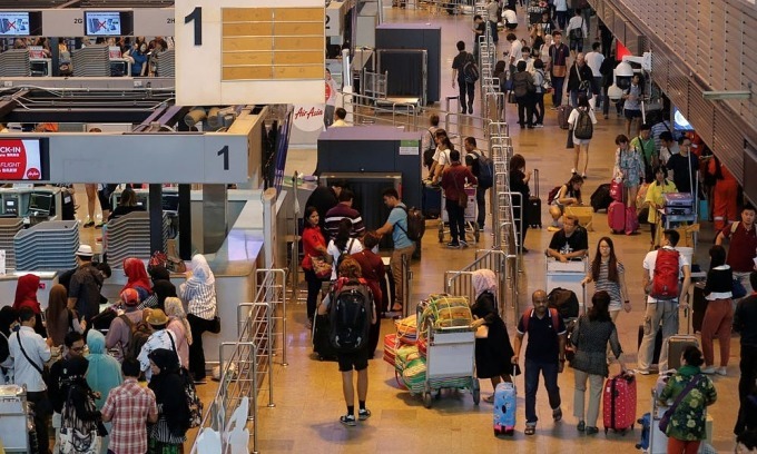 two thai airports among asia's 10 worst for business travelers