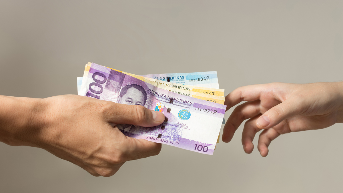 daily minimum wage hike of p100 approved by senate