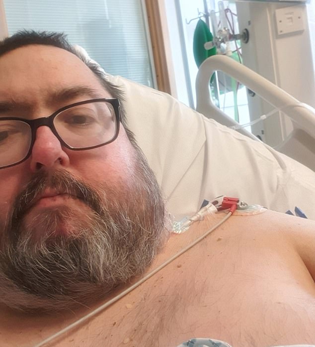 full timeline ewen macintosh health battle: the office star who played keith in the hit sitcom endured health issues and hospital visits before he died